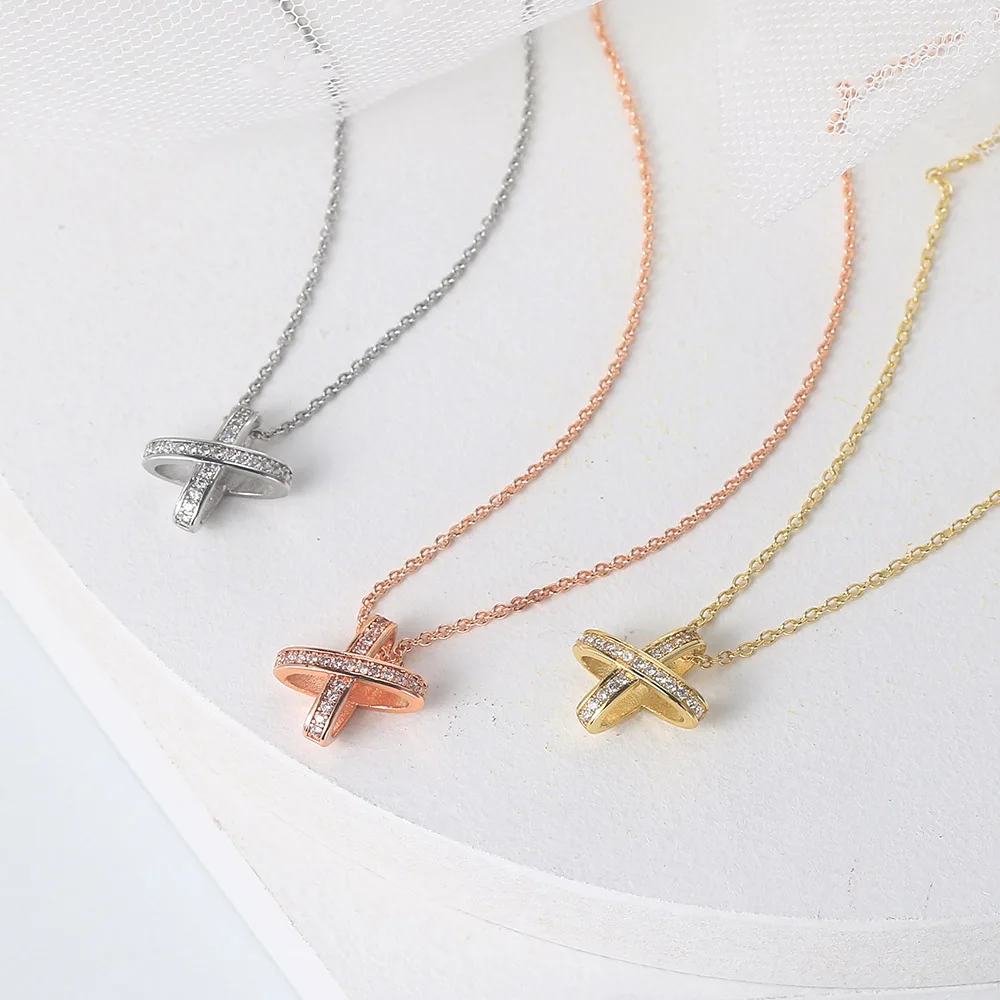 Pendants Necklace For Women Hollow Cross Rose Gold Color Choker Chain Fashion Necklaces Jewelry Daily Gift N205