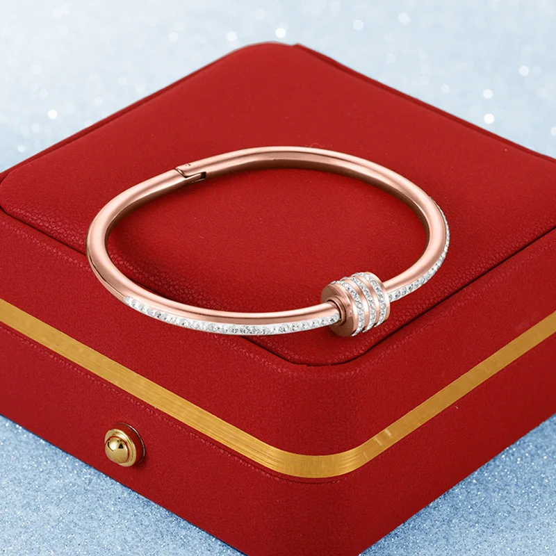 Xiao Man Waist Titanium Steel Bracelet with Zircons 18K Gold Plated Waterproof Cuff Bangle Jewelry for Women Ladies Girls Friend