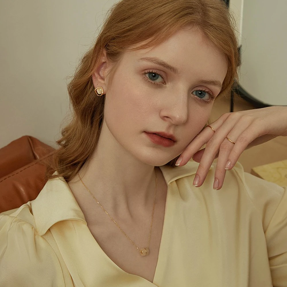 Gem Stone Stud Earrings Women French Elegant Simple Glossy Gold Color Trend 2024 New Accessories Designer Korean Fashion Jewelry