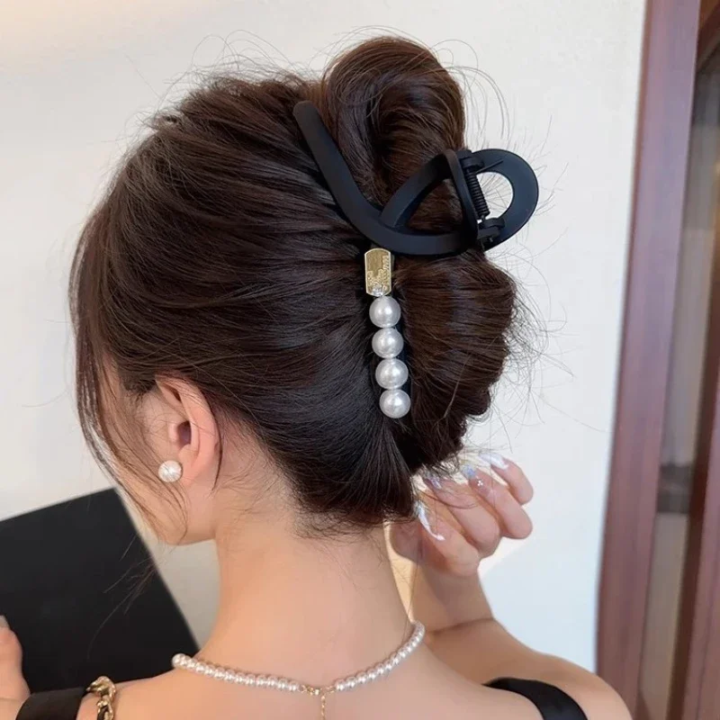 Vintage Korean Hair Claw Clip Pearl Female Frosted Large Elegant Hair Crab Hair Clip Headdress Female Jewelry Accessory Gift