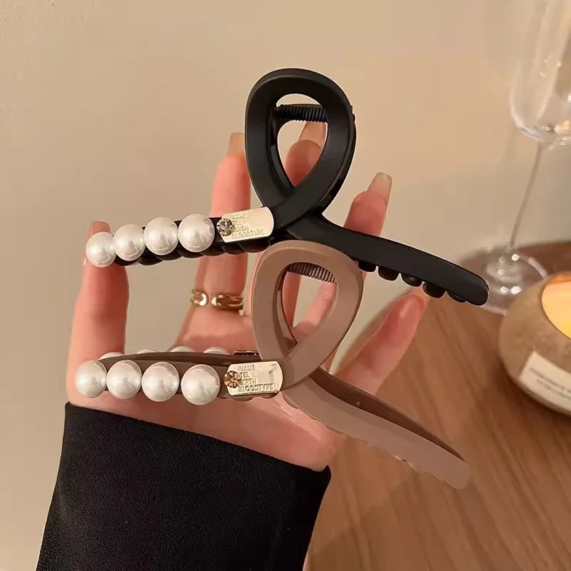 Vintage Korean Hair Claw Clip Pearl Female Frosted Large Elegant Hair Crab Hair Clip Headdress Female Jewelry Accessory Gift
