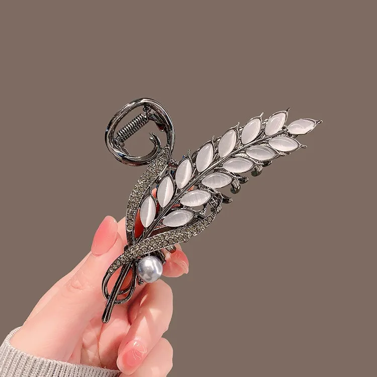 Women Wheat grab clip Elegant hair accessories opal light luxury large hair clip back head shark clip