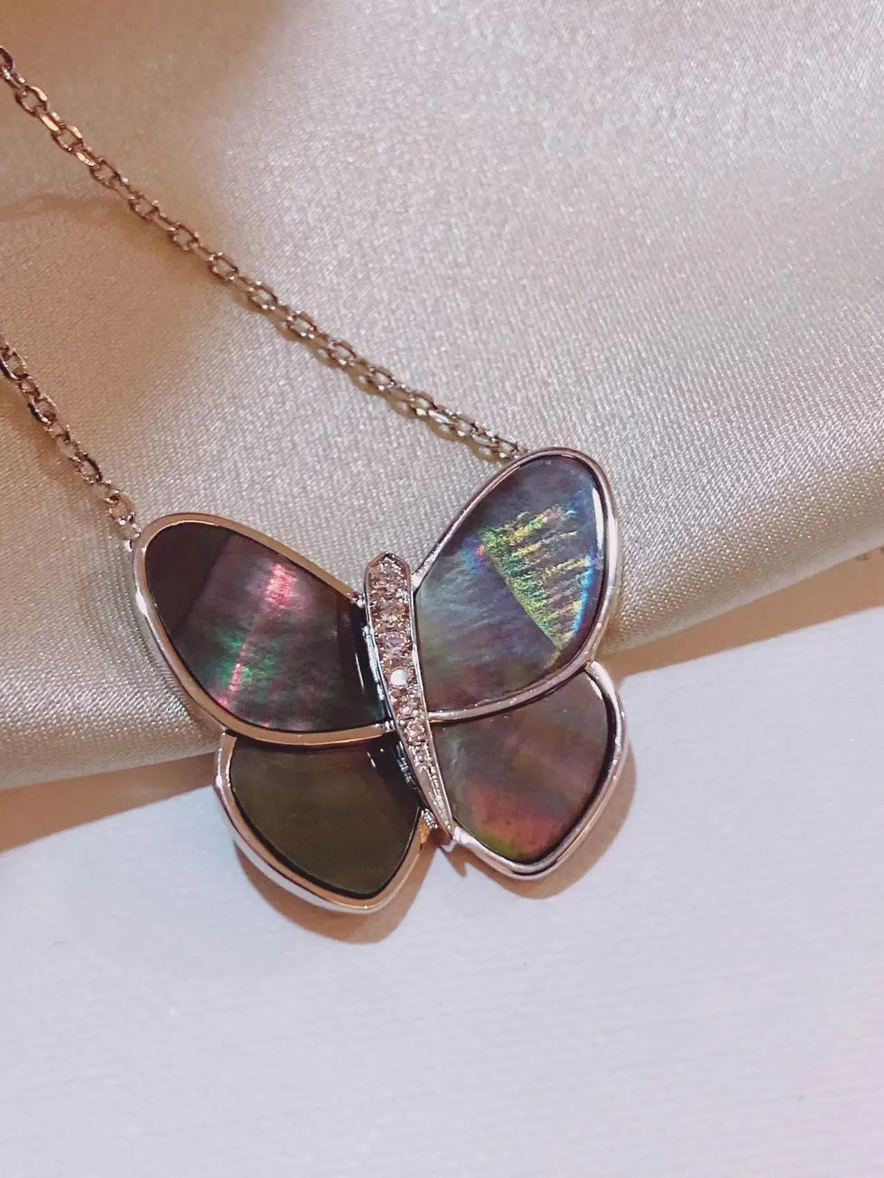 Natural Fritillaria S925 Pure Silver Fashion Brand Women's High Quality Butterfly Necklace Natural Fritillaria Butterfly Beautif