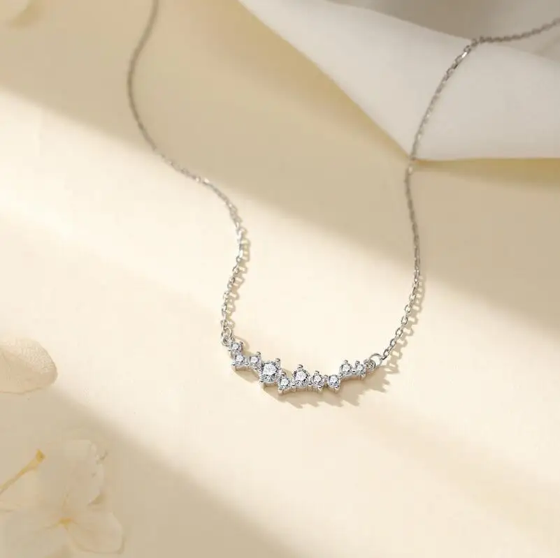 0.9ct 100% Real Moissanite Necklace Brilliant Diamond Smile Pendant Necklace for Women Girls Wedding Party Gift Jewelry