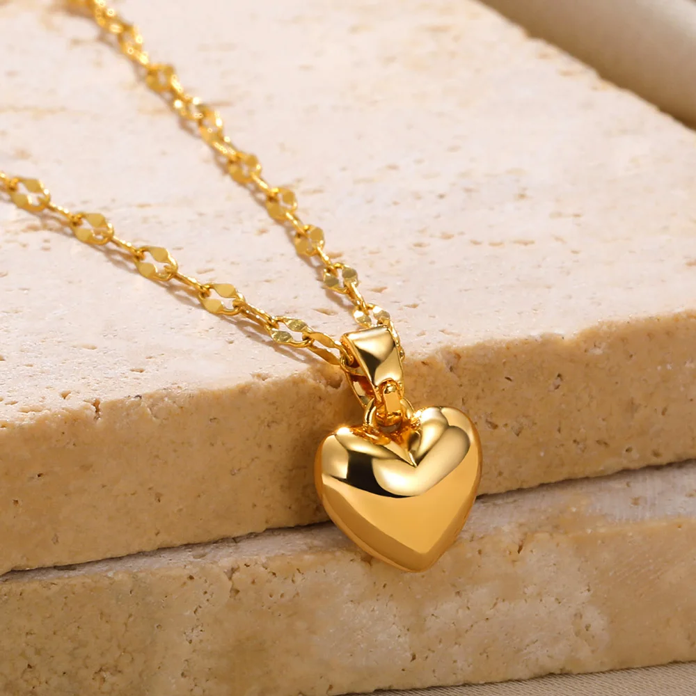 Stainless Steel Love Heart Necklace For Women  Trendy Lip Chain Simple Pendant Necklace Jewelry Gift Wholesalers