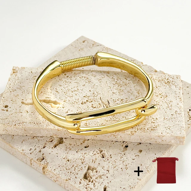 Spanish High Quality Exquisite Fashion  Hot Sale UNO DE 50 Gold Color Metal Bracelet Jewelry Gift Free Delivery