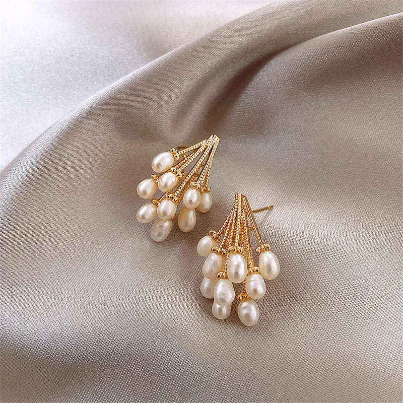 Baroque Pearl Dangle Earrings for Women Full Imitation Pearl Beads Pendants Elegant Female Ear Jewelry Gold Color Metal Earrings