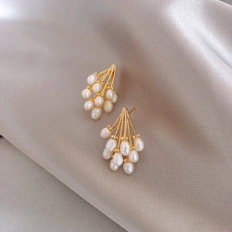 Baroque Pearl Dangle Earrings for Women Full Imitation Pearl Beads Pendants Elegant Female Ear Jewelry Gold Color Metal Earrings