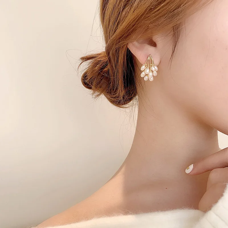 Baroque Pearl Dangle Earrings for Women Full Imitation Pearl Beads Pendants Elegant Female Ear Jewelry Gold Color Metal Earrings