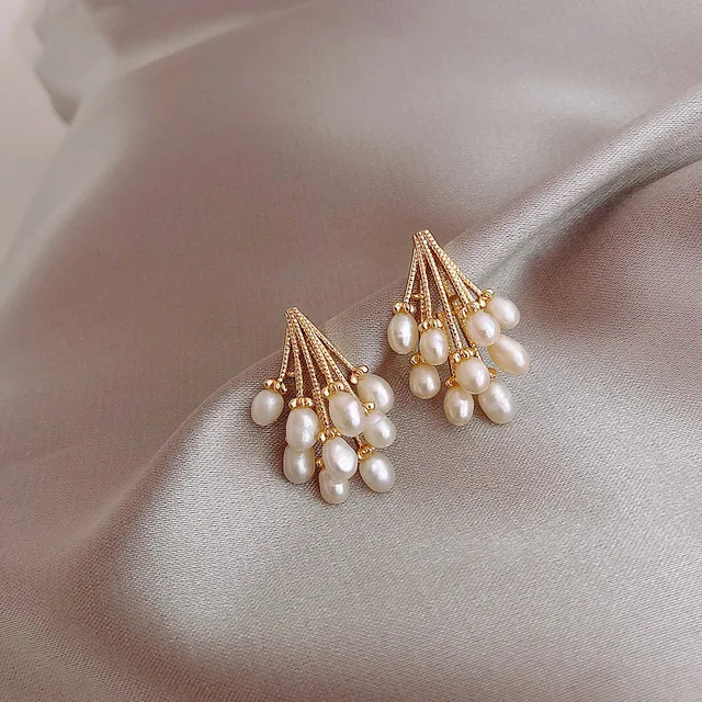 Baroque Pearl Dangle Earrings for Women Full Imitation Pearl Beads Pendants Elegant Female Ear Jewelry Gold Color Metal Earrings