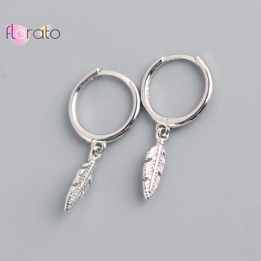 925 Sterling Silver Ear Buckle Hoop Earrings Round Feather Earrings for Women Simple Earrings Jewelry Gift