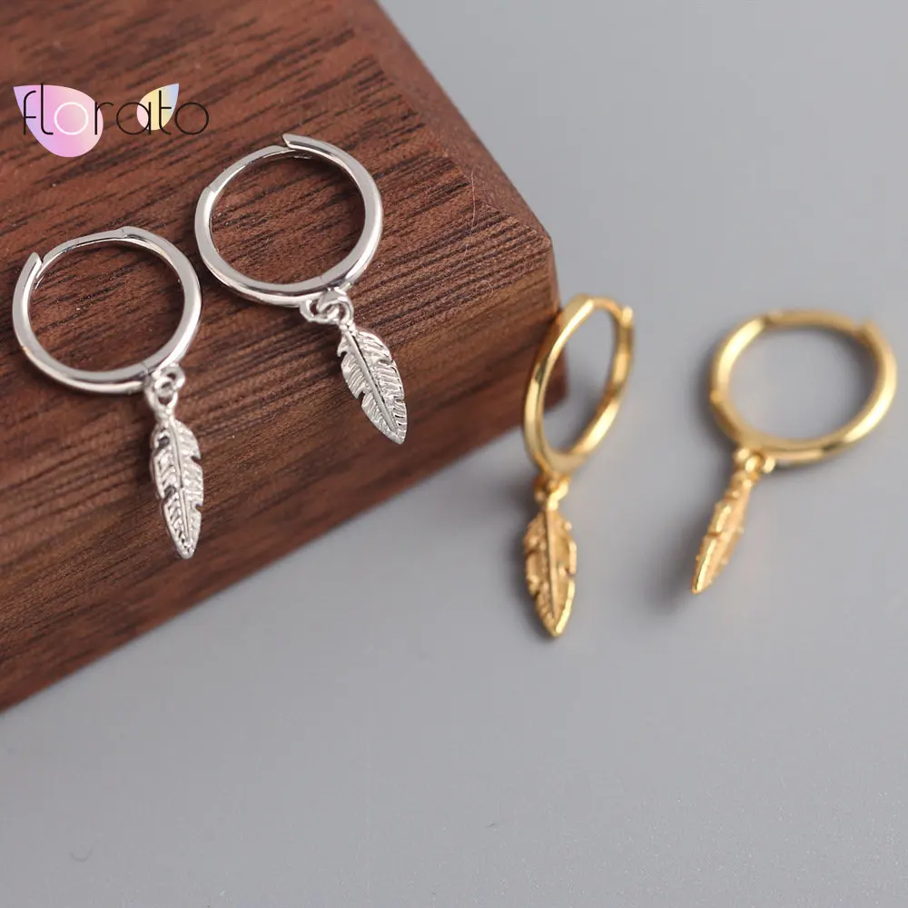 925 Sterling Silver Ear Buckle Hoop Earrings Round Feather Earrings for Women Simple Earrings Jewelry Gift