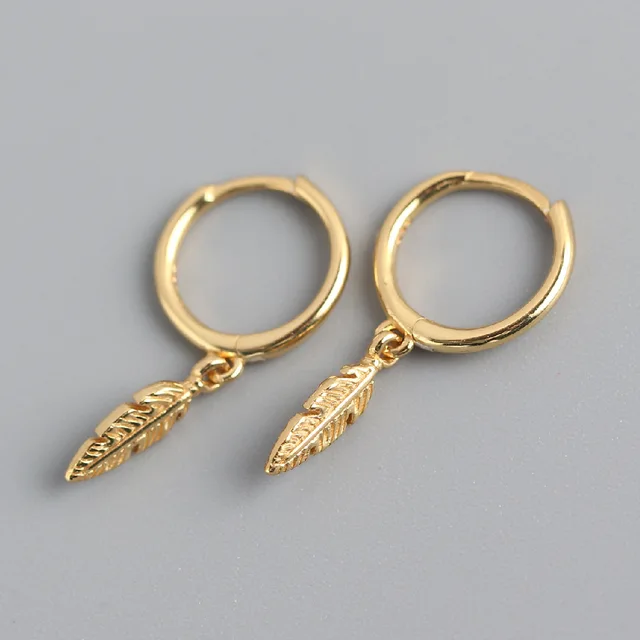 925 Sterling Silver Ear Buckle Hoop Earrings Round Feather Earrings for Women Simple Earrings Jewelry Gift