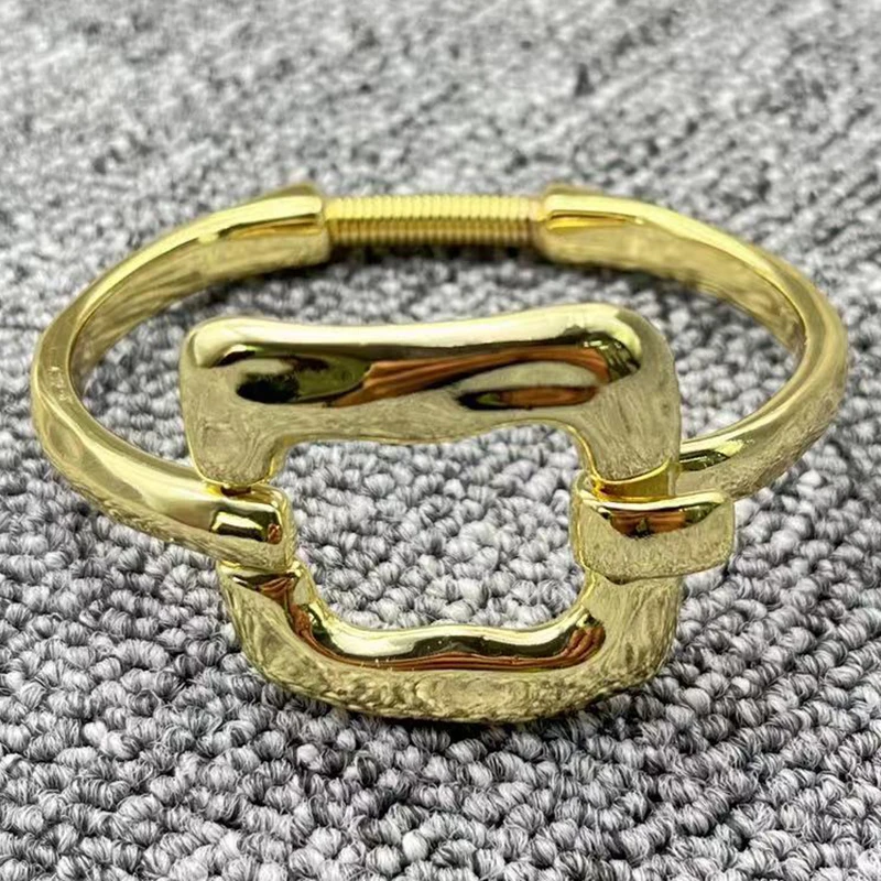 unode50 Delicate Fashion Electroplated 925 Silver High Quality Luxury Women's Bracelet Romantic Holiday Gift