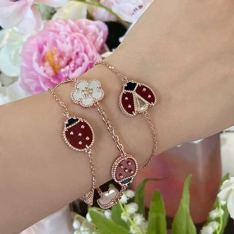 Hot selling new rose gold plum flower Ladybug bracelet Ladies fashion sweet temperament luxury brand jewelry party gift
