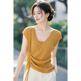 Ice Silk Short-sleeved T-shirt Women's 2025 New Summer Hot Style Beautiful Drawstring Knit Top
