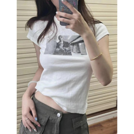 Vintage Graphic Print Slim T-shirts Women 2023 Summer Round Neck Short Sleeve Cotton T Shirt Retro Streetwear Classic Tops Chic