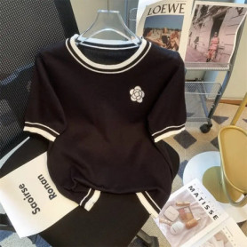 Women 2025 New Summer Camellia Ice Silk Short-sleeved T-shirt to Make You Look Slim and Shoulder Knitted Top