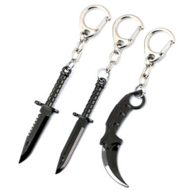 Knife KeyChains for Male Karambit Key Chain Weapon Model Key Holder Bag Pendant Keyring Porte Clef Game Cosplay Jewelry Gift