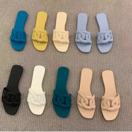 Designer Woman Flat Slippers Candy Color Sandals Casual Bottom Slippers Summer Women Sandals New Shoes for Women