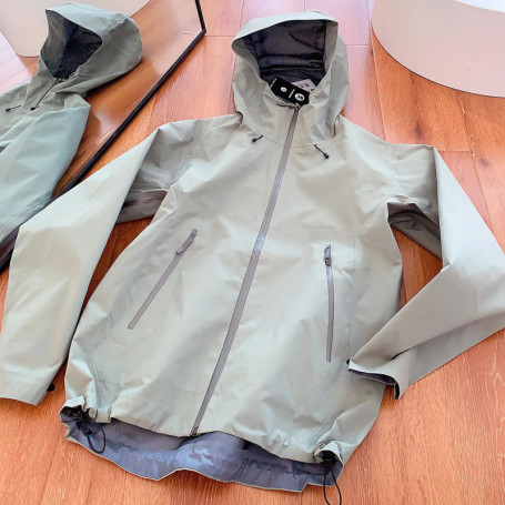Unisex Outdoor Waterproof Windproof Jacket Embroidered Bird Lightweight Hiking Camping Coat Casual Windbreaker Men women